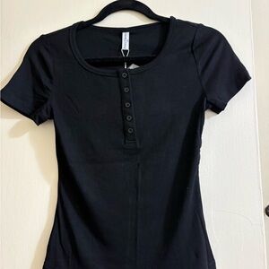 NWT Pretty Garden Cap Sleeve Henley T-Shirt